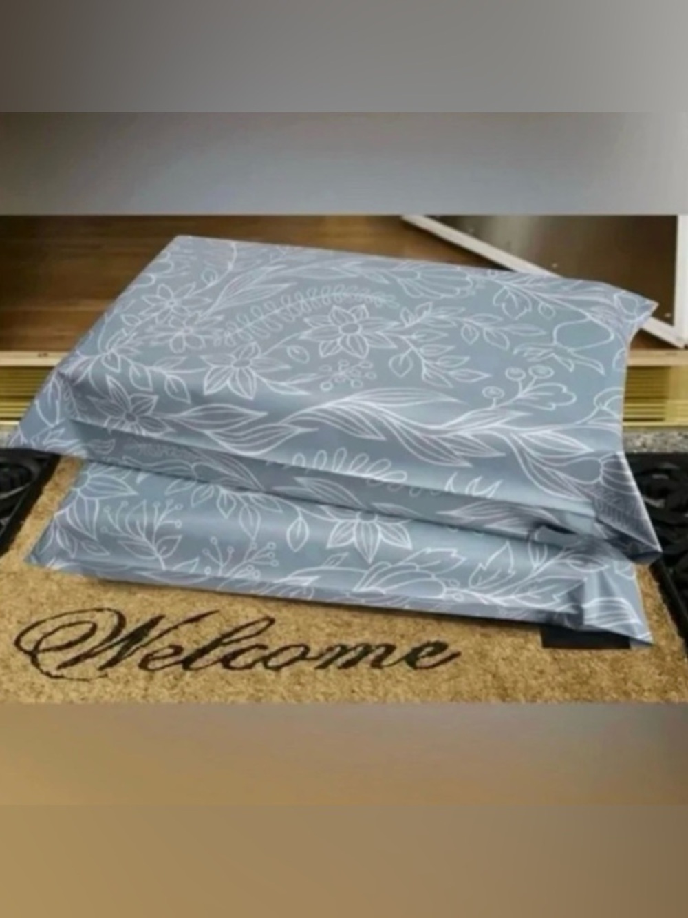 30 10” x 13” Slate Blue Floral Botanical Poly Mailers